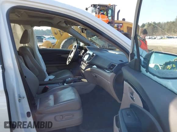 2020 Honda Pilot Elite с VIN 5FNYF6H09LB039247, выставлен на аукционе IAAI как лот 41364383 с пробегом 56 865 миль миль и . История ставок и продаж доступна на DreamBid. Изображение 5.