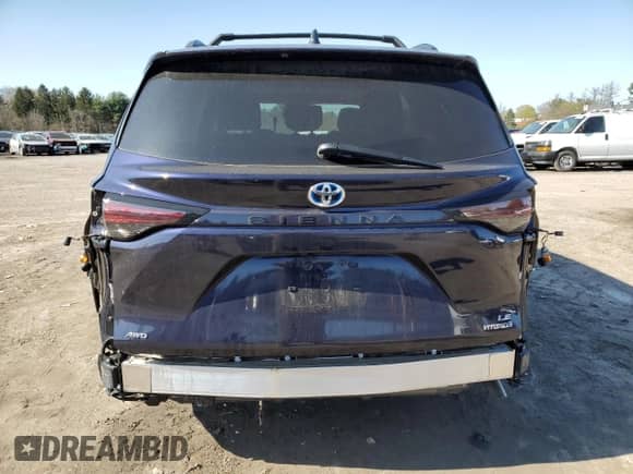 2024 Toyota Sienna LE with VIN 5TDBSKFC4RS136089, listed as a Copart auction lot 52111725 with 9,412 mi miles and Salvage title. Bid and sale history available at DreamBid. Image 6.