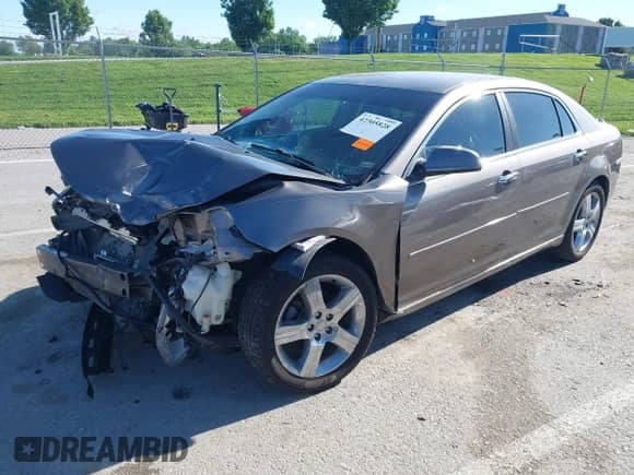 2012 Chevrolet Malibu 3LT z VIN 1G1ZF5E78CF119482, wystawiony jako IAAI lot #42305828 z przebiegiem 133 993 mil mil oraz . Historia ofert i sprzedaży dostępna na DreamBid. Obrazek 2.