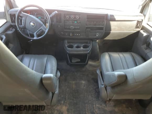 2022 Chevrolet Express Cargo with VIN 1GCWGBFPXN1199808, listed as a Copart auction lot 87076194 with 43,967 mi miles and Salvage title. Bid and sale history available at DreamBid. Image 8.