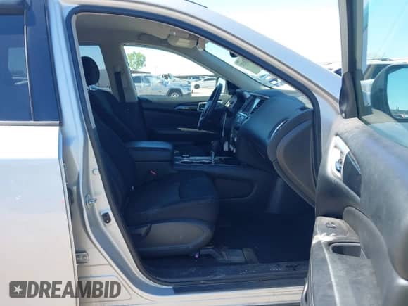 2019 Nissan Pathfinder SL with VIN 5N1DR2MM5KC589690, listed as a IAAI auction lot 42072152 with 123,579 mi miles and . Bid and sale history available at DreamBid. Image 5.