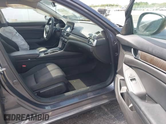 2018 Honda Accord EX z VIN 1HGCV3F47JA000732, wystawiony jako IAAI lot #43230615 z przebiegiem 166 643 mil mil oraz . Historia ofert i sprzedaży dostępna na DreamBid. Obrazek 5.