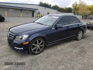 2014 Mercedes-Benz C 250 Sport с VIN WDDGF4HB1EA966388, выставлен на аукционе Copart как лот 87310955 с пробегом 85 014 миль миль и Чистый • Clean title. История ставок и продаж доступна на DreamBid. Изображение 1.