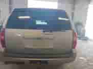 2009 Chevrolet Suburban 2LT z VIN 1GNFK26369R240705, wystawiony jako IAAI lot #43364816 z przebiegiem Nie podano mil oraz . Historia ofert i sprzedaży dostępna na DreamBid. Obrazek 15.