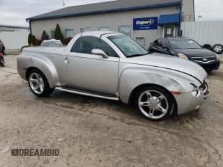 2004 Chevrolet SSR LS z VIN 1GCES14P74B112334, wystawiony jako Copart lot #78923574 z przebiegiem 93 307 mil mil oraz Szkoda całkowita • Salvage title. Historia ofert i sprzedaży dostępna na DreamBid. Obrazek 4.
