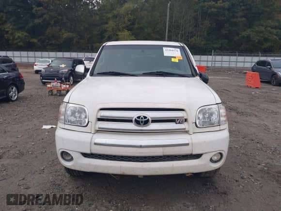 2006 Toyota Tundra SR5 with VIN 5TBDT441X6S549903, listed as a IAAI auction lot 43384170 with 303,388 mi miles and . Bid and sale history available at DreamBid. Image 12.