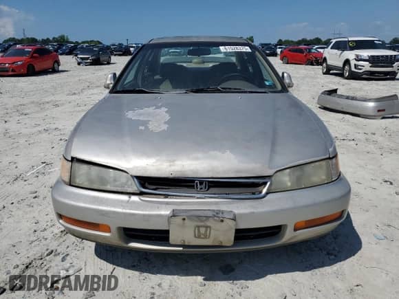 1997 Honda Accord Value с VIN 1HGCD5687VA157619, выставлен на аукционе Copart как лот 61528375 с пробегом 248 181 миль миль и Списание • Salvage title. История ставок и продаж доступна на DreamBid. Изображение 5.