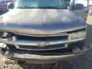 2002 Chevrolet Suburban LT z VIN 1GNEC16Z12J190100, wystawiony jako Copart lot #76622984 z przebiegiem 341 365 mil mil oraz Szkoda całkowita • Salvage title. Historia ofert i sprzedaży dostępna na DreamBid. Obrazek 12.