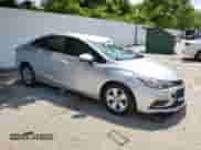 2016 Chevrolet Cruze LS с VIN 1G1BC5SM5G7247067, выставлен на аукционе Copart как лот 63442795 с пробегом 235 572 миль миль и Списание • Salvage title. История ставок и продаж доступна на DreamBid. Изображение 4.