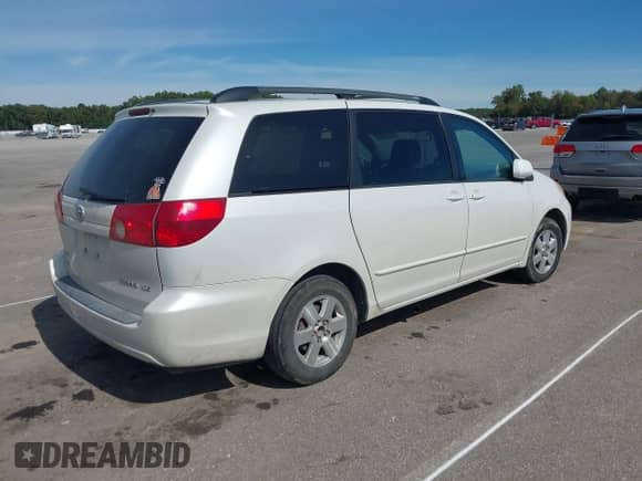 2005 Toyota Sienna XLE Limited with VIN 5TDZA22C25S274375, listed as a IAAI auction lot 43423764 with 291,777 mi miles and . Bid and sale history available at DreamBid. Image 4.