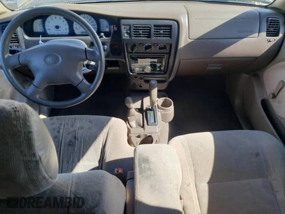 2004 Toyota Tacoma with VIN 5TEWM72N94Z394328, listed as a Copart auction lot 84072805 with 251,710 mi miles and Clean title. Bid and sale history available at DreamBid. Image 8.