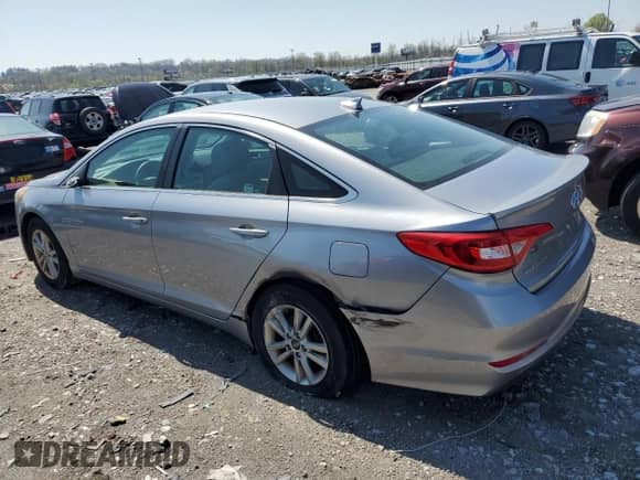 2015 Hyundai Sonata SE с VIN 5NPE24AF5FH189055, выставлен на аукционе Copart как лот 51893535 с пробегом 111 829 миль миль и На запчасти • Non repairable. История ставок и продаж доступна на DreamBid. Изображение 2.
