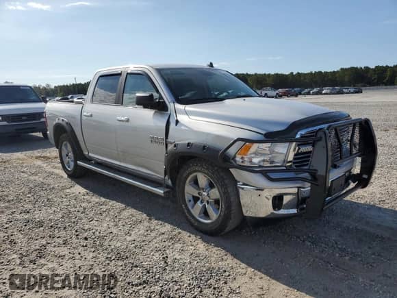 2017 Ram 1500 Big Horn z VIN 3C6RR7LT7HG560284, wystawiony jako Copart lot #81195135 z przebiegiem 157 563 mil mil oraz Szkoda całkowita • Salvage title. Historia ofert i sprzedaży dostępna na DreamBid. Obrazek 4.