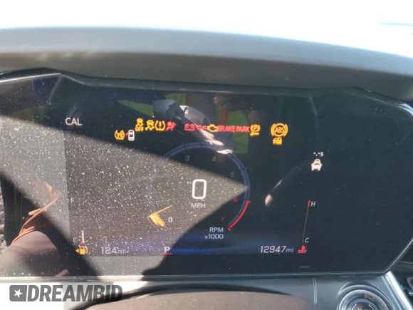 2024 Chevrolet Trax ACTIV z VIN KL77LKE2XRC207337, wystawiony jako Copart lot #83944665 z przebiegiem 12 947 mil mil oraz Szkoda całkowita • Salvage title. Historia ofert i sprzedaży dostępna na DreamBid. Obrazek 9.