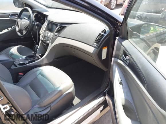 2013 Hyundai Sonata с VIN KMHEC4A47DA097232, выставлен на аукционе IAAI как лот 42731975 с пробегом 185 412 миль миль и . История ставок и продаж доступна на DreamBid. Изображение 5.