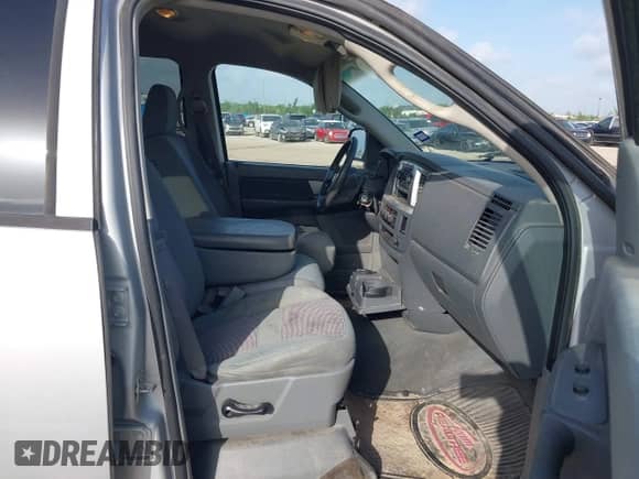 2007 Dodge 1500 SLT с VIN 1D7HA18P27S157959, выставлен на аукционе IAAI как лот 42479542 с пробегом 212 260 миль миль и . История ставок и продаж доступна на DreamBid. Изображение 5.