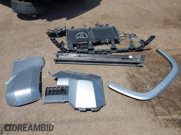 2022 Toyota Tundra SR5 with VIN 5TFLA5DB4NX001993, listed as a IAAI auction lot 42759965 with 98,468 mi miles and . Bid and sale history available at DreamBid. Image 12.