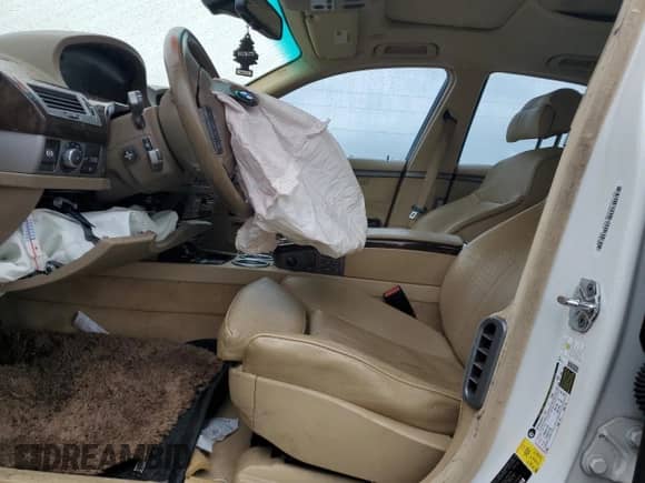 2008 BMW 7 Series 750i с VIN WBAHL83598DT12965, выставлен на аукционе Copart как лот 88497955 с пробегом Не указан миль и Списание • Salvage title. История ставок и продаж доступна на DreamBid. Изображение 7.