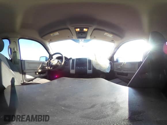 2010 Dodge 1500 ST z VIN 1D7RB1CPXAS133215, wystawiony jako IAAI lot #42673131 z przebiegiem 127 581 mil mil oraz . Historia ofert i sprzedaży dostępna na DreamBid. Obrazek 19.