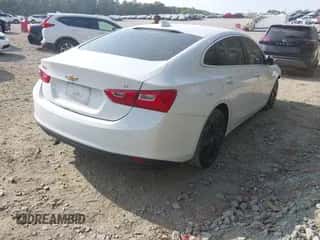 2018 Chevrolet Malibu LT z VIN 1G1ZD5ST1JF271981, wystawiony jako IAAI lot #43303737 z przebiegiem 101 669 mil mil oraz . Historia ofert i sprzedaży dostępna na DreamBid. Obrazek 4.