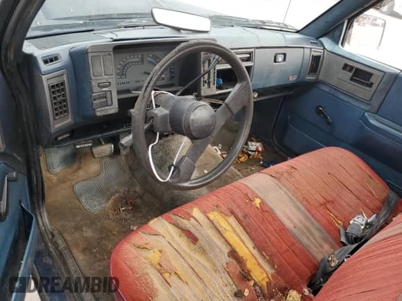 1991 Chevrolet S-10 с VIN 1GCCS14Z6M8198855, выставлен на аукционе Copart как лот 68248754 с пробегом 186 788 миль миль и Списание • Salvage title. История ставок и продаж доступна на DreamBid. Изображение 8.
