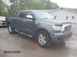 2008 Toyota Tundra Limited z VIN 5TBBV58198S501555, wystawiony jako IAAI lot #42321052 z przebiegiem 248 154 mil mil oraz . Historia ofert i sprzedaży dostępna na DreamBid. Obrazek 1.