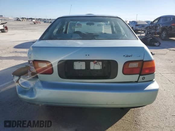 1992 Honda Civic with VIN 1HGEG865XNL060684, listed as a Copart auction lot 42700555 with 152,360 mi miles and Salvage title. Bid and sale history available at DreamBid. Image 6.