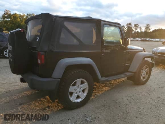 2010 Jeep Wrangler Sport с VIN 1J4AA2D18AL124477, выставлен на аукционе Copart как лот 85737515 с пробегом 126 610 миль миль и Чистый • Clean title. История ставок и продаж доступна на DreamBid. Изображение 3.