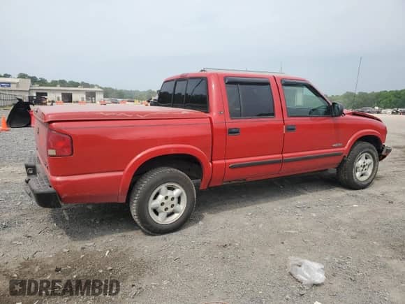 2001 Chevrolet S-10 LS with VIN 1GCDT13WX1K243481, listed as a Copart auction lot 59853135 with 212,015 mi miles and Salvage title. Bid and sale history available at DreamBid. Image 3.