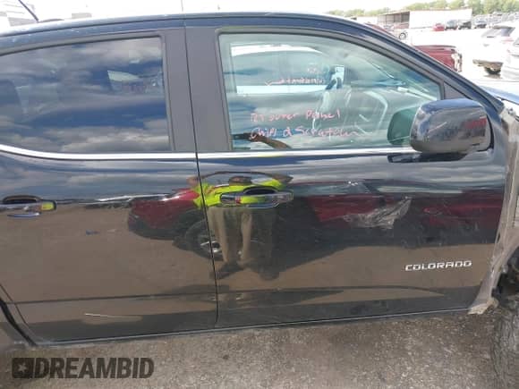 2020 Chevrolet Colorado 4WD LT with VIN 1GCGTCEN5L1188881, listed as a IAAI auction lot 43280975 with 110,192 mi miles and . Bid and sale history available at DreamBid. Image 14.