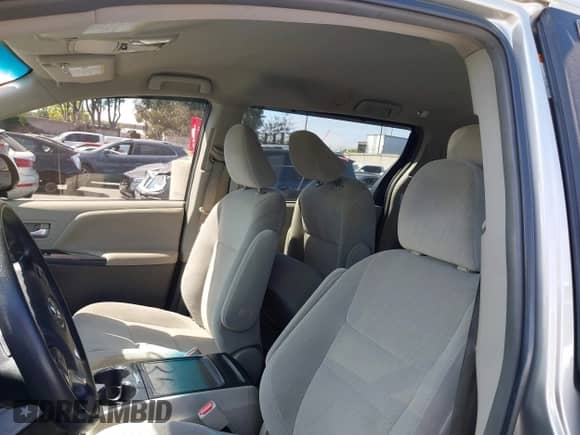 2016 Toyota Sienna LE AAS with VIN 5TDKK3DC7GS763228, listed as a IAAI auction lot 41825352 with 262,704 mi miles and . Bid and sale history available at DreamBid. Image 19.