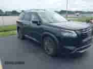 2024 Nissan Pathfinder SL с VIN 5N1DR3CBXRC244235, выставлен на аукционе IAAI как лот 43255005 с пробегом 5 465 миль миль и . История ставок и продаж доступна на DreamBid. Изображение 1.