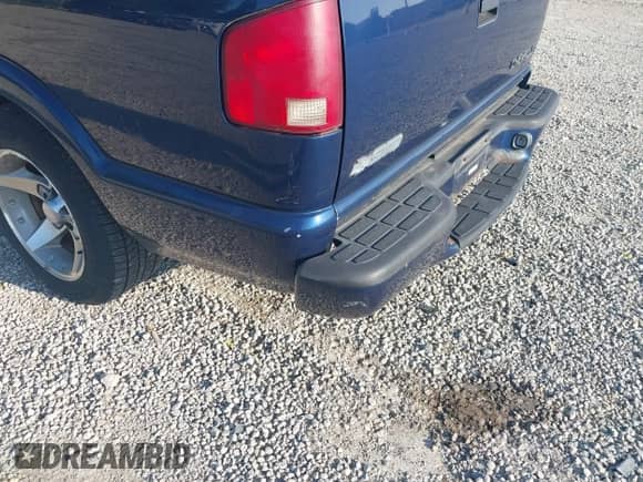 2003 Chevrolet S-10 LS с VIN 1GCCS19X838120793, выставлен на аукционе IAAI как лот 42480995 с пробегом 157 218 миль миль и . История ставок и продаж доступна на DreamBid. Изображение 13.