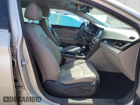 2018 Hyundai Sonata SEL z VIN 5NPE34AF0JH591006, wystawiony jako Copart lot #83996265 z przebiegiem 105 966 mil mil oraz Szkoda całkowita • Salvage title. Historia ofert i sprzedaży dostępna na DreamBid. Obrazek 7.