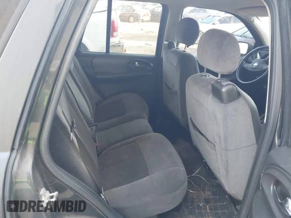 2007 Chevrolet TrailBlazer LS с VIN 1GNDT13S772227087, выставлен на аукционе IAAI как лот 43298484 с пробегом 202 361 миль миль и . История ставок и продаж доступна на DreamBid. Изображение 8.
