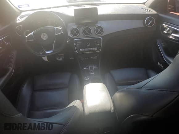 2018 Mercedes-Benz CLA 45 AMG с VIN WDDSJ5CB2JN534594, выставлен на аукционе Copart как лот 81325424 с пробегом 81 054 миль миль и Списание • Salvage title. История ставок и продаж доступна на DreamBid. Изображение 8.