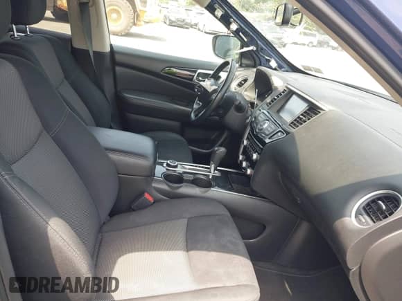 2019 Nissan Pathfinder SV с VIN 5N1DR2MM6KC582215, выставлен на аукционе IAAI как лот 42839071 с пробегом 84 322 миль миль и . История ставок и продаж доступна на DreamBid. Изображение 5.