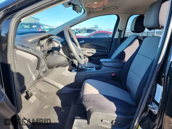 2017 Ford Escape SE с VIN 1FMCU9G99HUC81614, выставлен на аукционе Copart как лот 90099755 с пробегом 108 193 миль миль и Чистый • Clean title. История ставок и продаж доступна на DreamBid. Изображение 7.