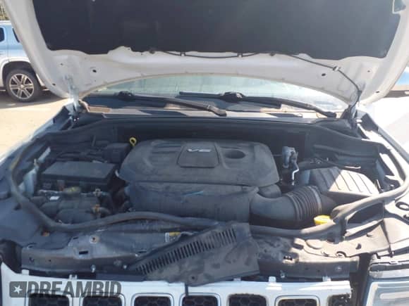 2016 Jeep Grand Cherokee Overland z VIN 1C4RJFCG6GC366747, wystawiony jako IAAI lot #42971833 z przebiegiem 169 964 mil mil oraz . Historia ofert i sprzedaży dostępna na DreamBid. Obrazek 10.