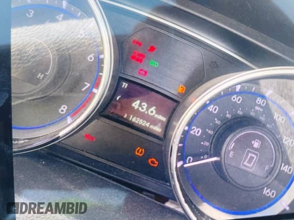 2013 Hyundai Sonata Limited with VIN 5NPEC4AC4DH722030, listed as a IAAI auction lot 41828152 with 162,524 mi miles and . Bid and sale history available at DreamBid. Image 16.