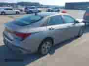 2025 Hyundai Elantra z VIN KMHLL44G0SU855257, wystawiony jako IAAI lot #42804855 z przebiegiem 11 807 mil mil oraz . Historia ofert i sprzedaży dostępna na DreamBid. Obrazek 4.