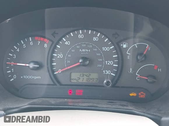 2004 Hyundai Accent GL z VIN KMHCG35C74U303431, wystawiony jako IAAI lot #41725717 z przebiegiem 211 893 mil mil oraz . Historia ofert i sprzedaży dostępna na DreamBid. Obrazek 7.