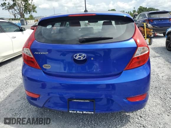 2013 Hyundai Accent SE с VIN KMHCU5AE2DU064852, выставлен на аукционе Copart как лот 60402275 с пробегом 90 410 миль миль и Списание • Salvage title. История ставок и продаж доступна на DreamBid. Изображение 6.