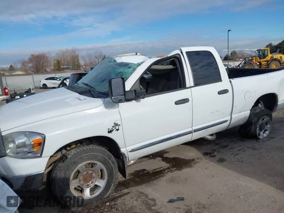 2008 Dodge 2500 SLT with VIN 3D7KS28A38G215302, listed as a IAAI auction lot 41284822 with 204,745 mi miles and . Bid and sale history available at DreamBid. Image 2.