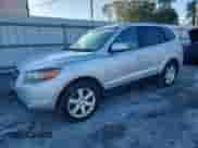 2007 Hyundai Santa Fe SE z VIN 5NMSH13E77H128423, wystawiony jako Copart lot #82700565 z przebiegiem 219 545 mil mil oraz Czysty tytuł • Clean title. Historia ofert i sprzedaży dostępna na DreamBid. Obrazek 1.