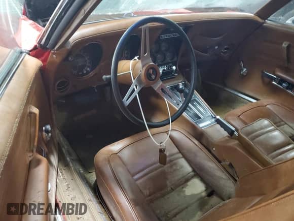 1973 Chevrolet Corvette с VIN 1Z37J3S401052, выставлен на аукционе Copart как лот 62885055 с пробегом 63 651 миль миль и Списание • Salvage title. История ставок и продаж доступна на DreamBid. Изображение 8.