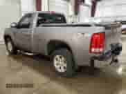 2013 GMC Sierra 1500 SLE z VIN 1GTN2VE01DZ177678, wystawiony jako Copart lot #64358505 z przebiegiem 133 643 mil mil oraz Czysty tytuł • Clean title. Historia ofert i sprzedaży dostępna na DreamBid. Obrazek 2.
