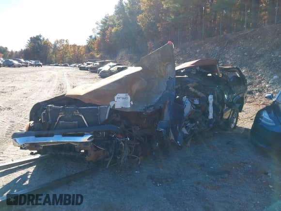 2003 Chevrolet Silverado 1500HD LS с VIN 1GCGK13U23F219380, выставлен на аукционе IAAI как лот 39716422 с пробегом Не указан миль и . История ставок и продаж доступна на DreamBid. Изображение 2.