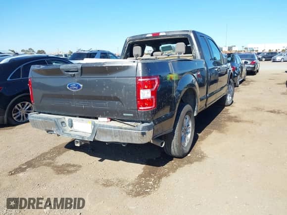 2020 Ford F-150 XL z VIN 1FTFX1E45LKE45625, wystawiony jako IAAI lot #41453348 z przebiegiem 191 990 mil mil oraz . Historia ofert i sprzedaży dostępna na DreamBid. Obrazek 4.