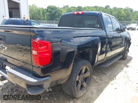 2017 Chevrolet Silverado 1500 Custom с VIN 1GCRCPEC7HZ377121, выставлен на аукционе IAAI как лот 42767022 с пробегом 156 857 миль миль и . История ставок и продаж доступна на DreamBid. Изображение 4.